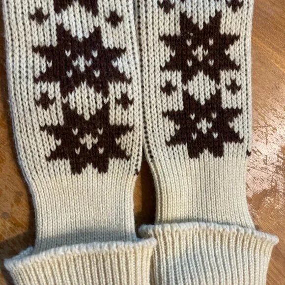 Vintage Wigwam TallSnowflake Cream/Brown Socks